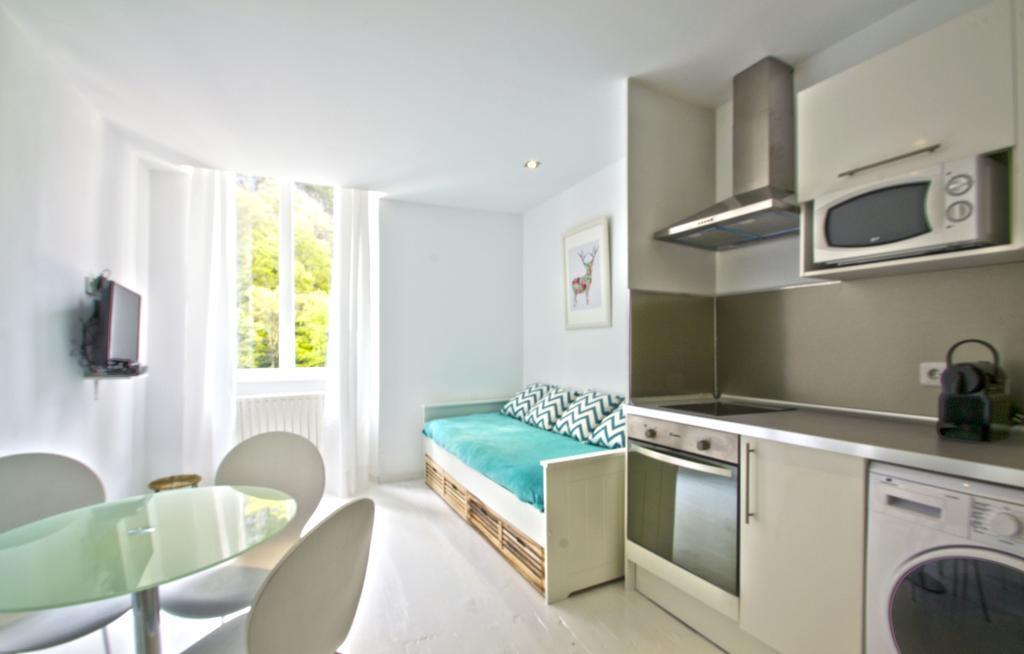 Maison La Douane - Comprends Nettoyage Professionnel Et Le Linge ลารองส์ ภายนอก รูปภาพ
