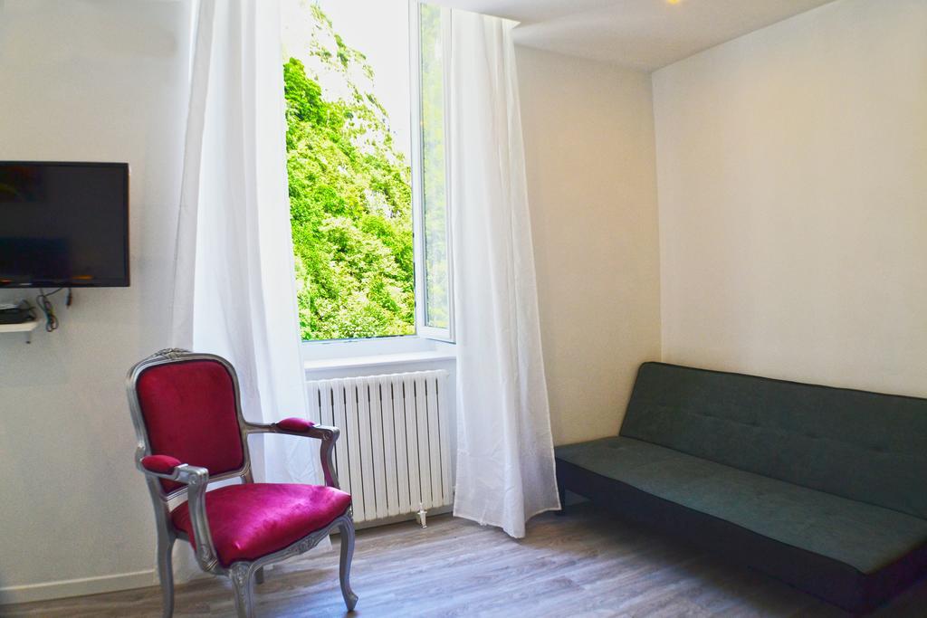 Maison La Douane - Comprends Nettoyage Professionnel Et Le Linge ลารองส์ ภายนอก รูปภาพ